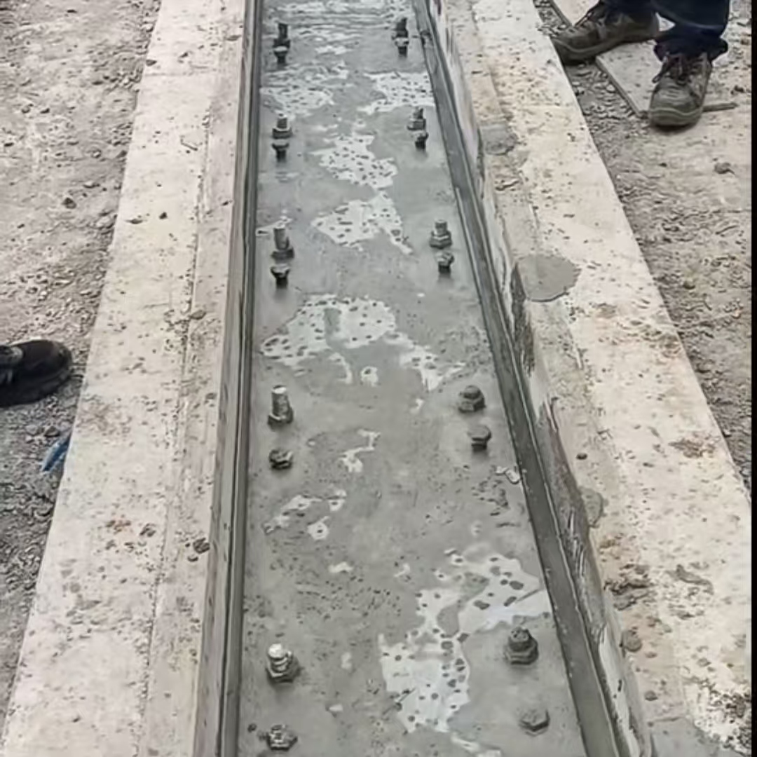 港北港口码头起重机龙门吊重型机械设备稳固用早强快凝轨道胶泥